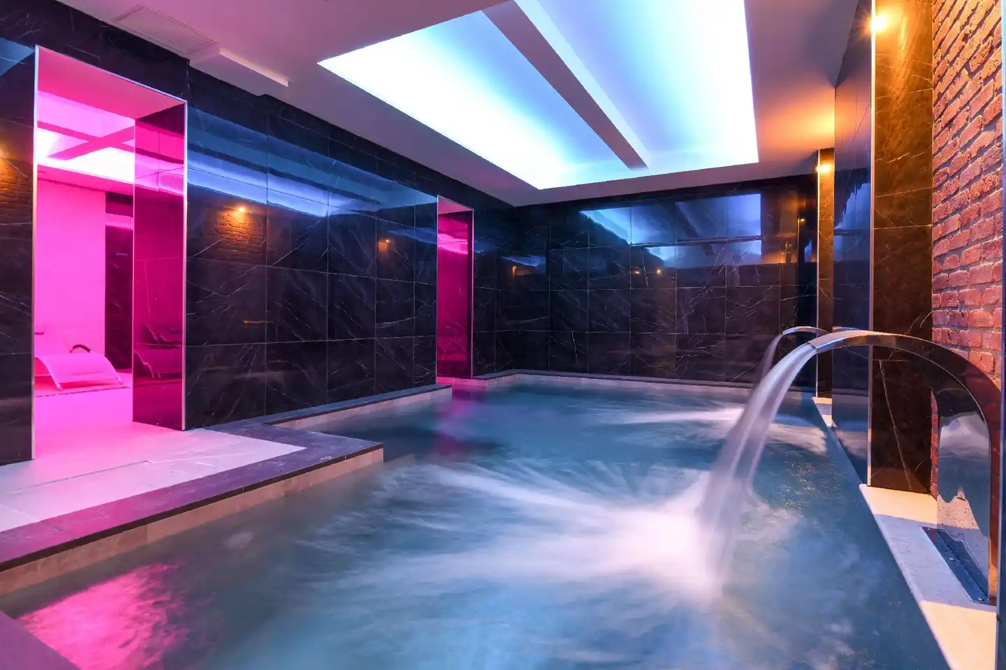 Hotel Master Hallenbad