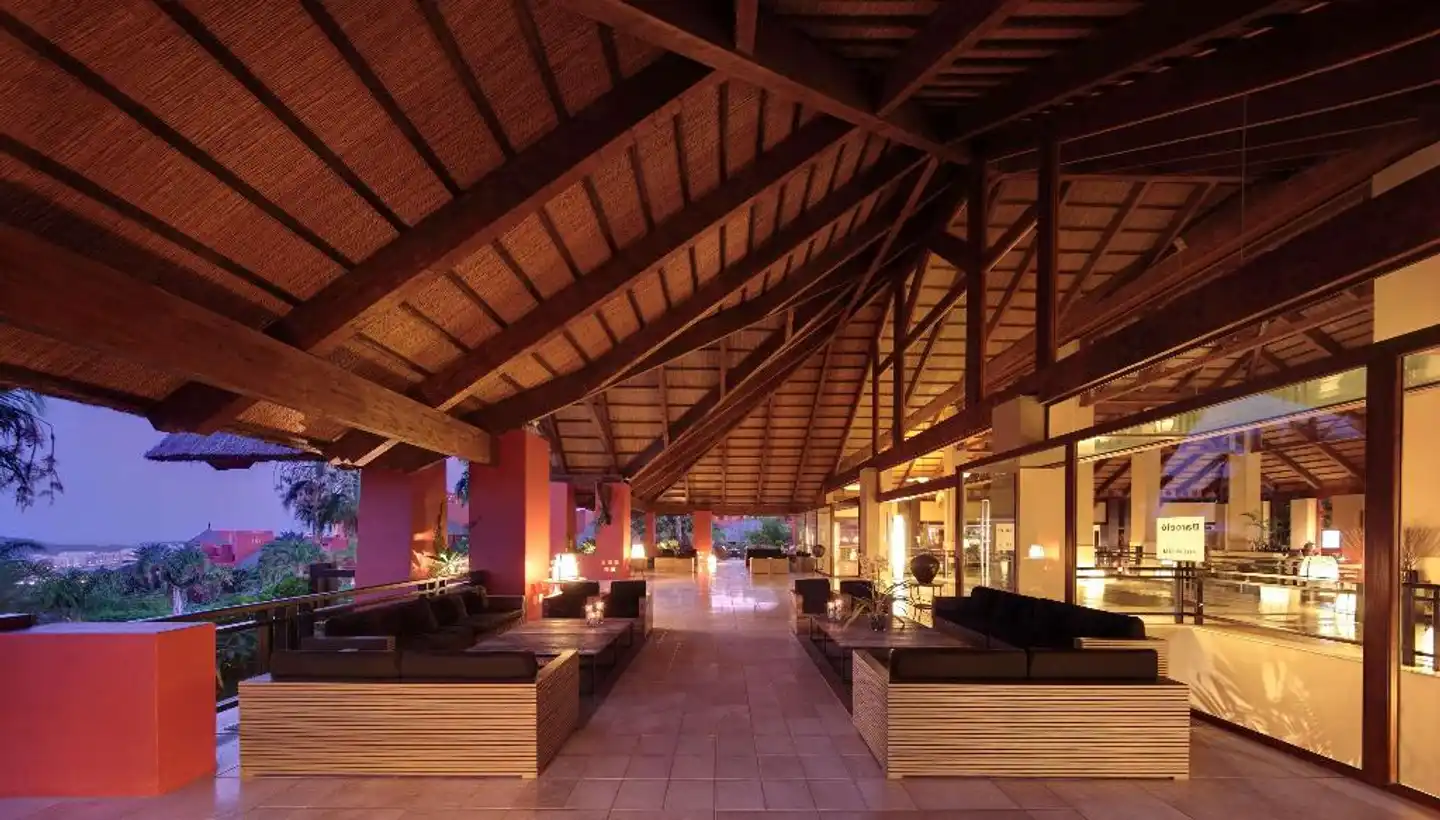 Asia Gardens Hotel & Thai Spa, a Royal Hideaway Hotel Lobby