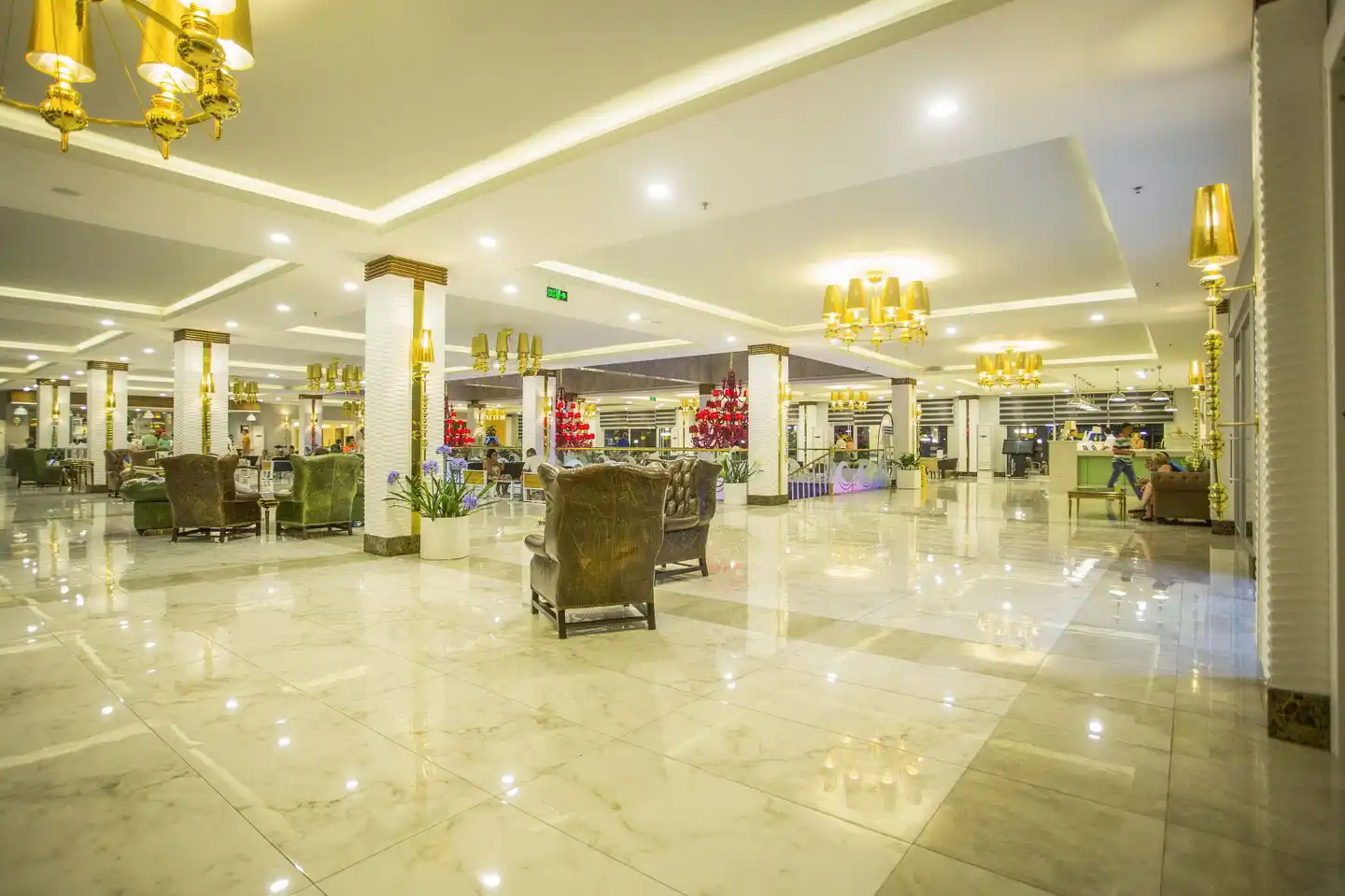 Eftalia Marin Lobby
