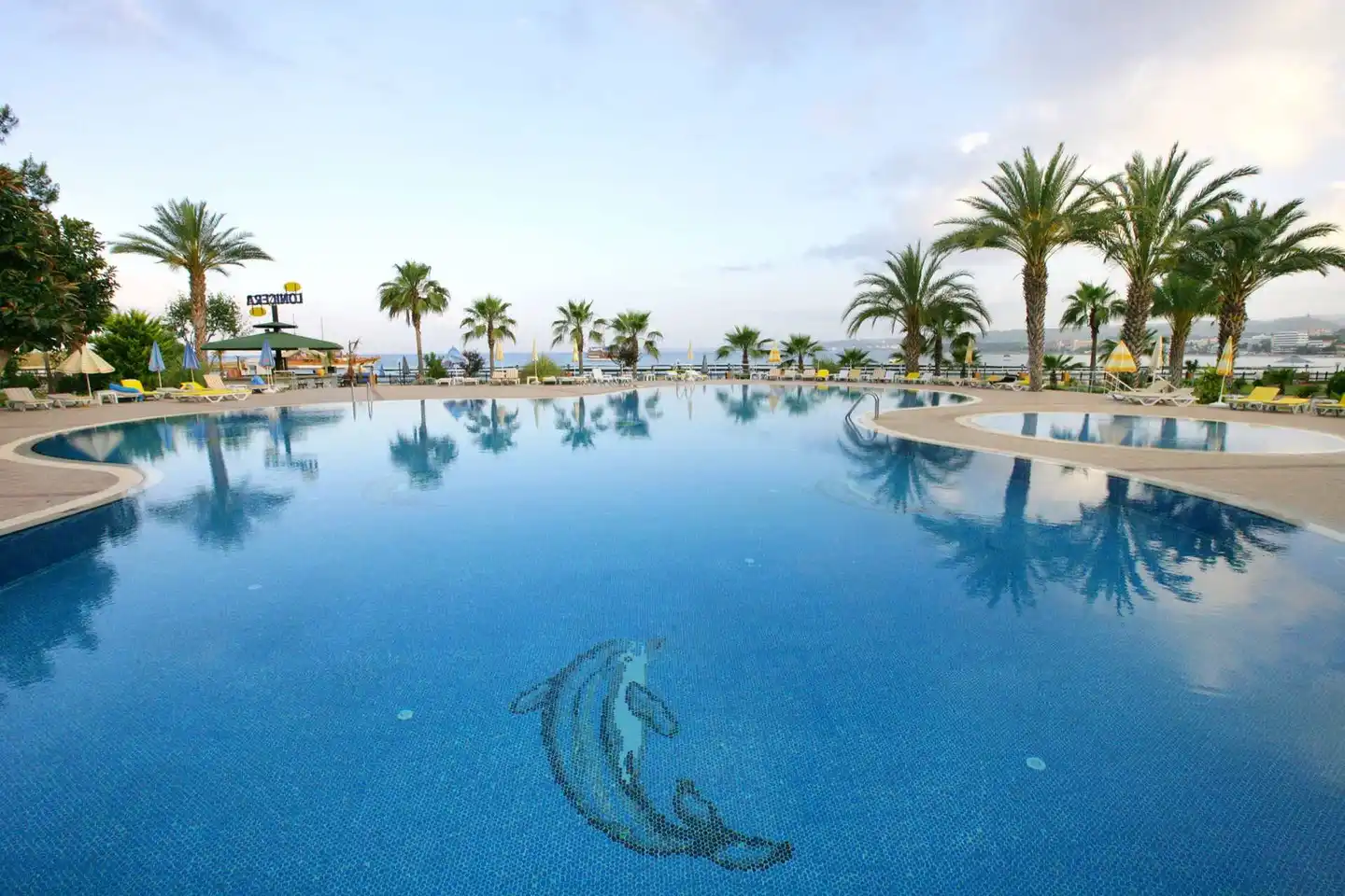 Lonicera Resort & Spa Pool