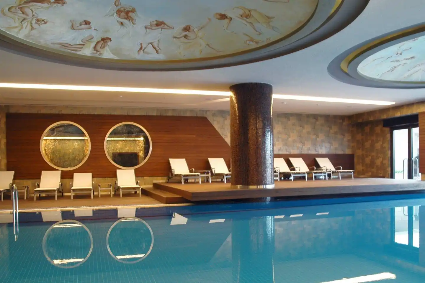 Istanbul Marriott Hotel Asia Hallenbad