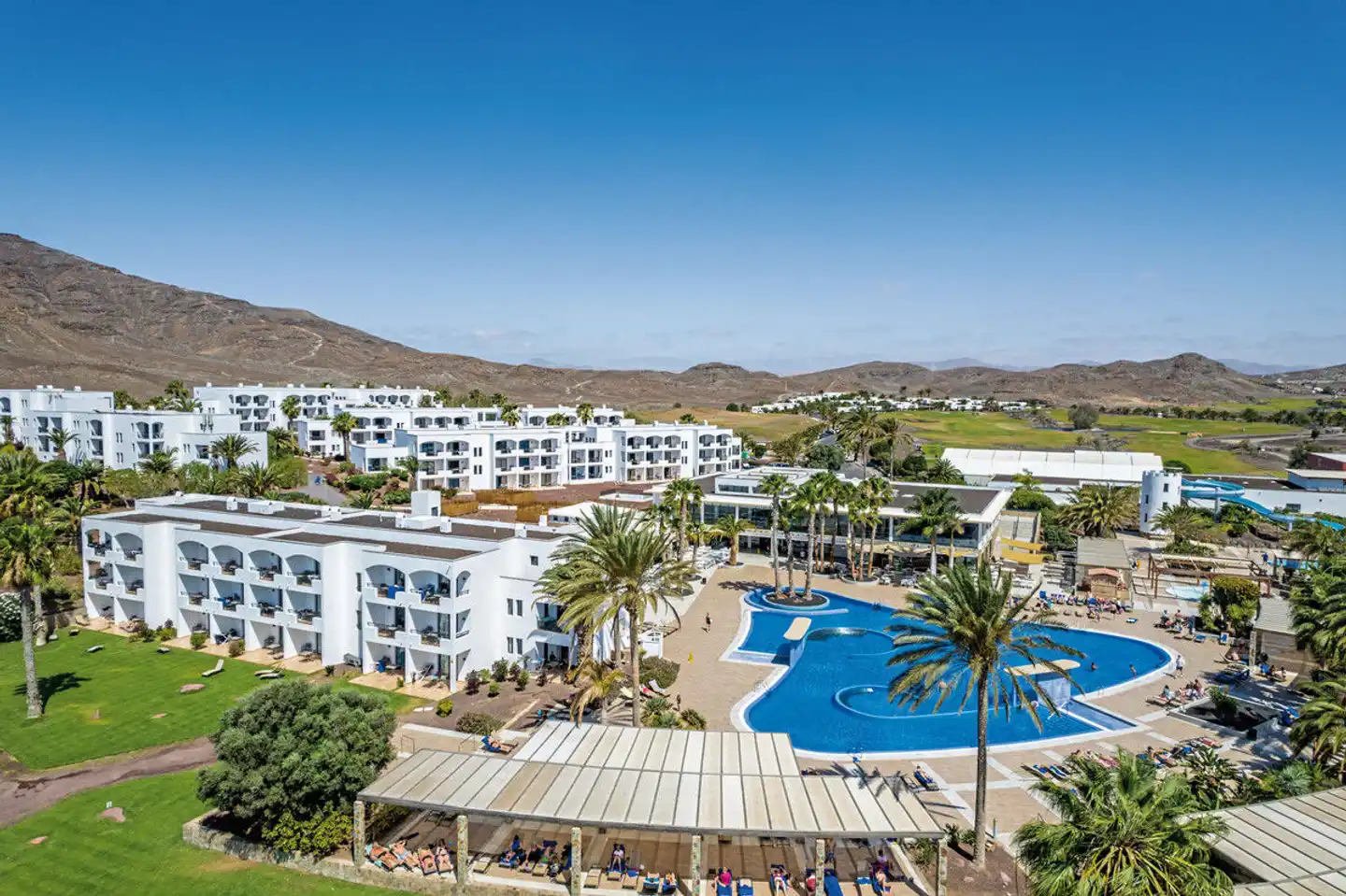 Playitas Aparthotel Aussenansicht