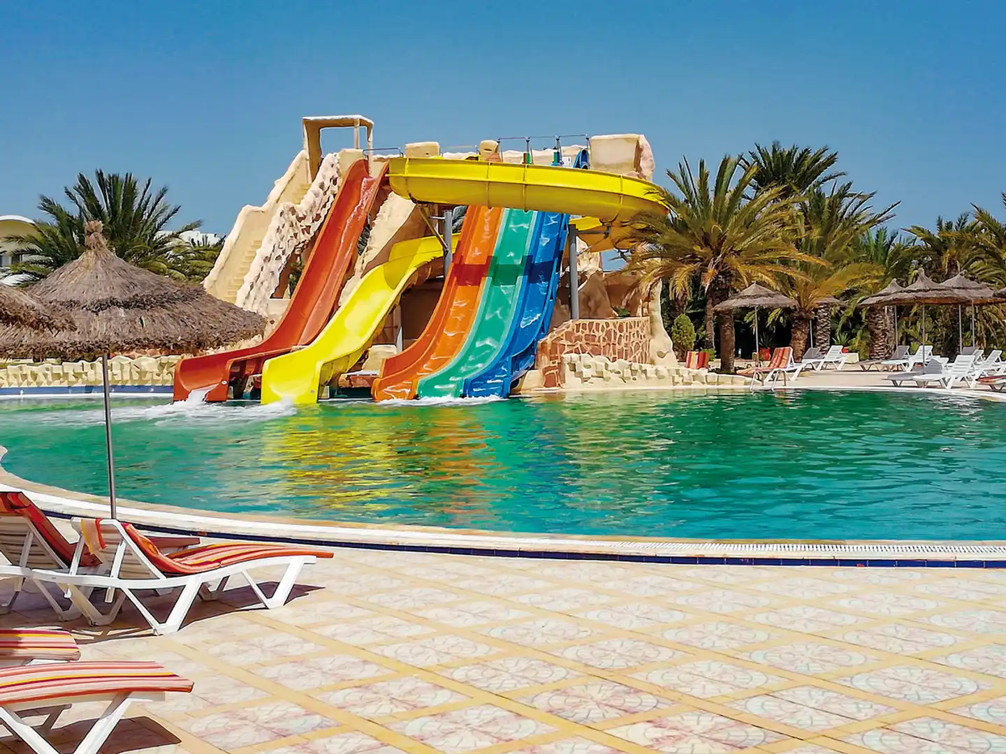 Quatre Saisons By Medina Pool