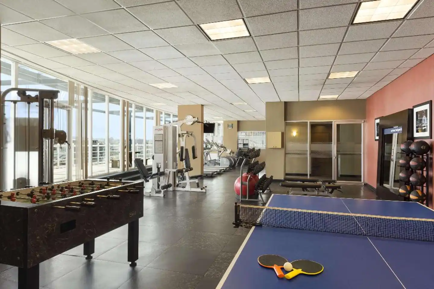 Hampton Inn & Suites by Hilton Vancouver-Downtown Sport und Entertainment