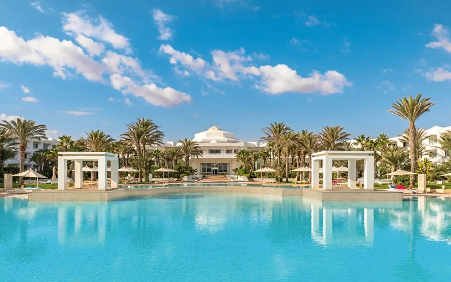 Radisson Blu Palace Resort & Thalasso Pool
