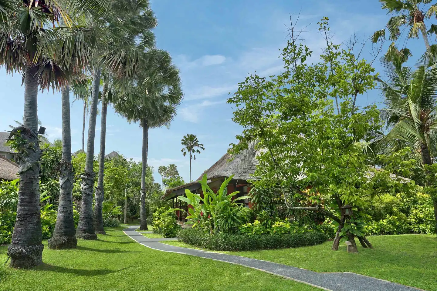 Legian Beach Hotel Garten