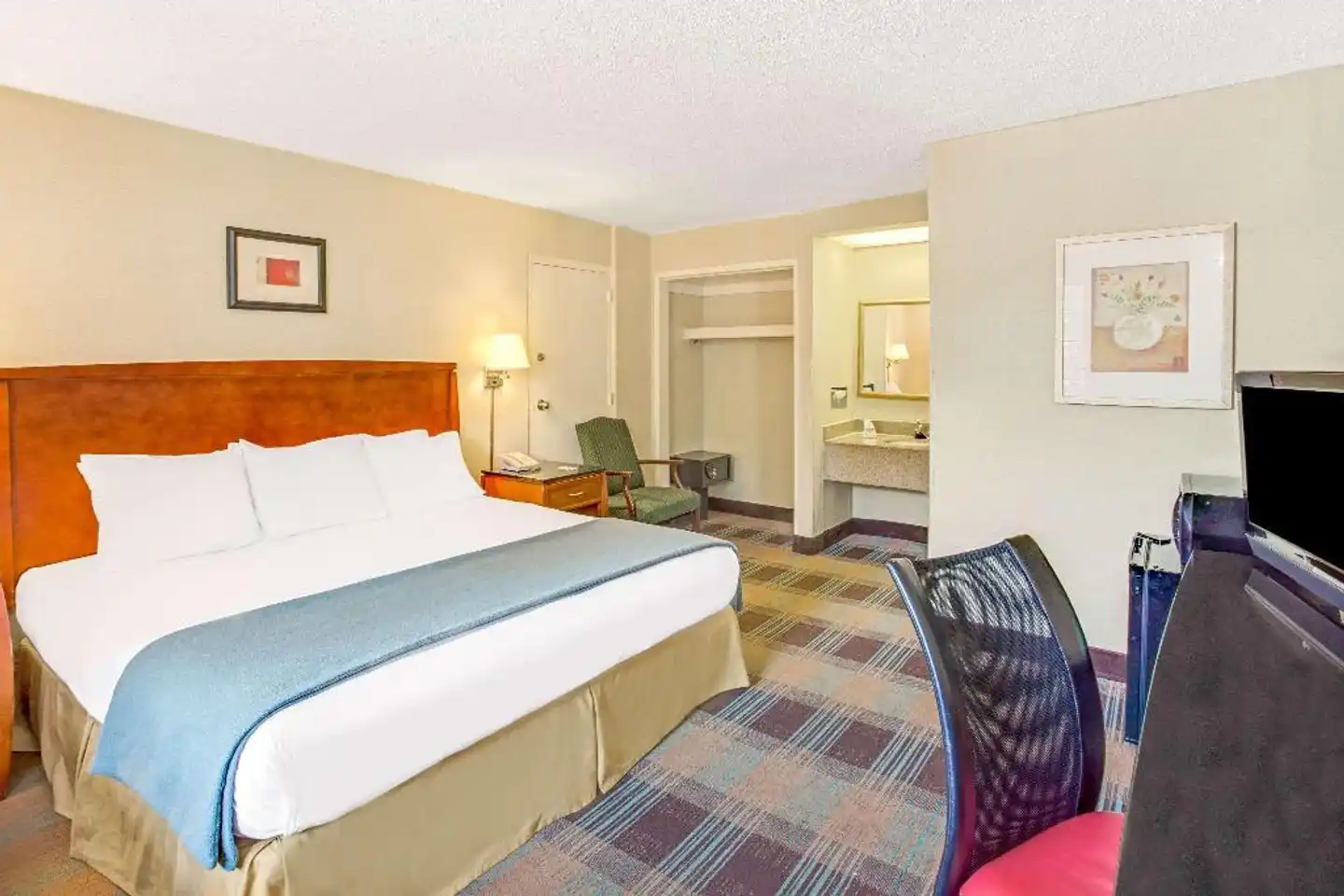 Travelodge by Wyndham Silver Spring Wohnbeispiel