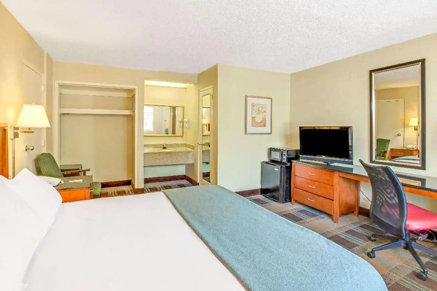 Travelodge by Wyndham Silver Spring Wohnbeispiel