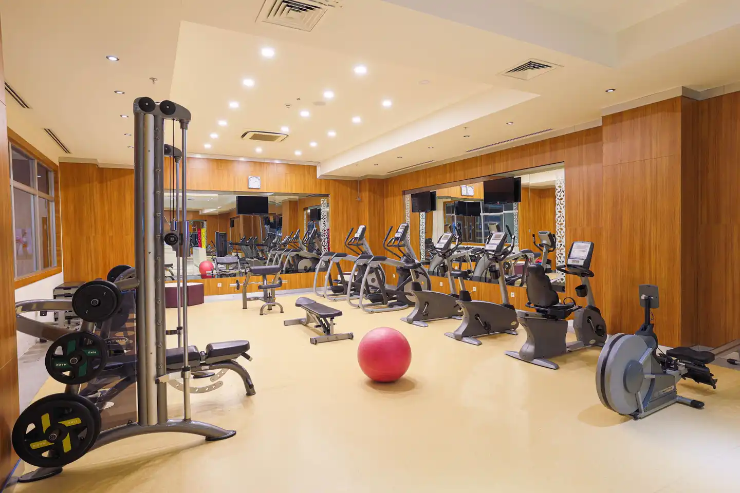 Crystal Sunset Luxury Resort & Spa Sport und Entertainment