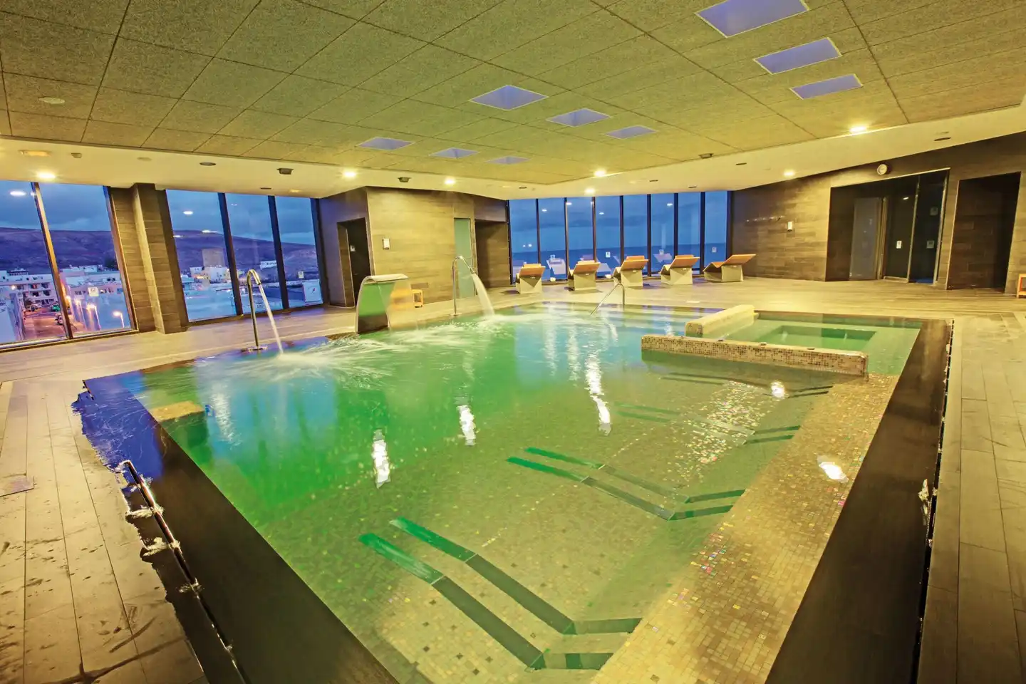 R2 Romantic Fantasia Dreams - Adults only Hallenbad