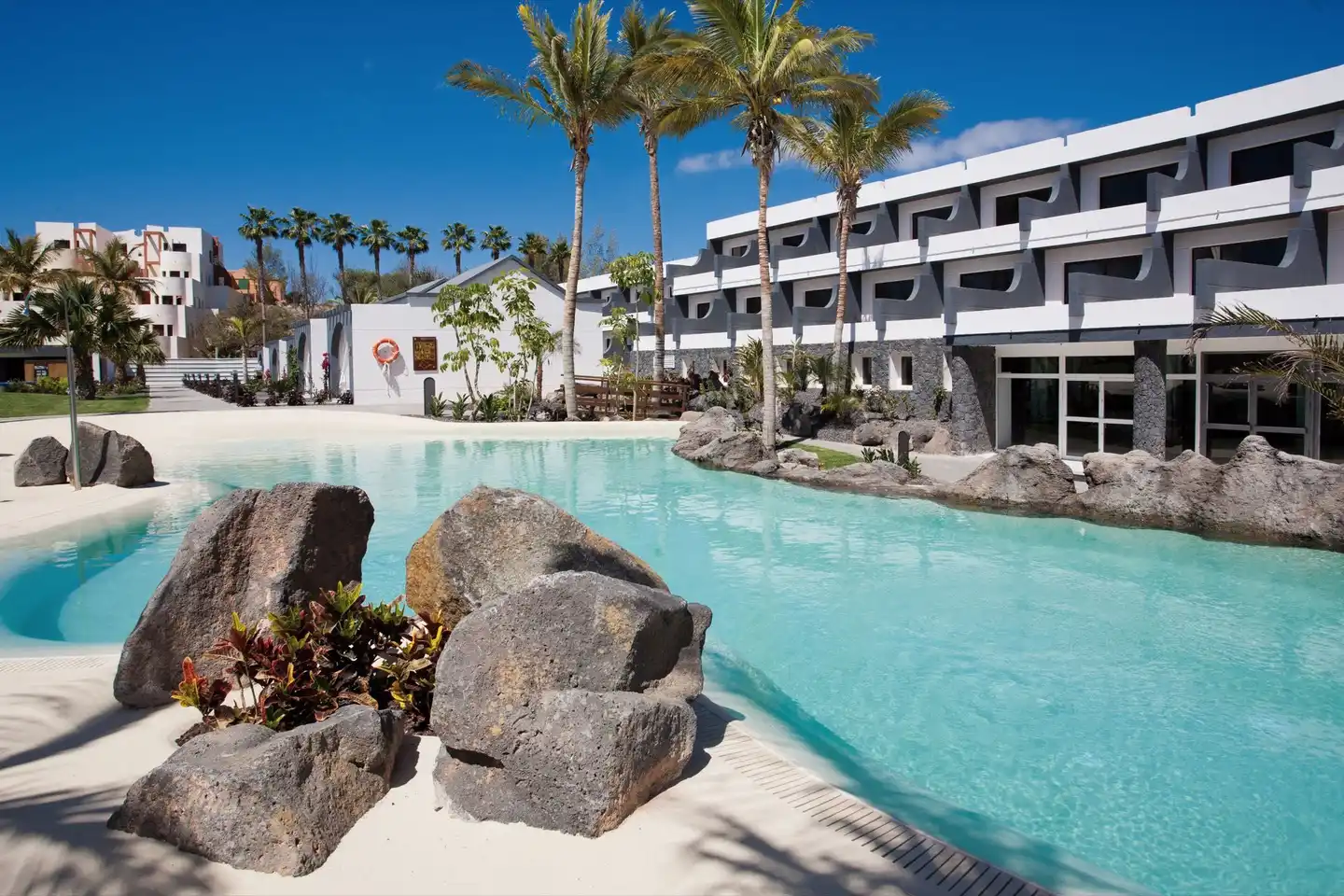 R2 Romantic Fantasia Dreams - Adults only Pool