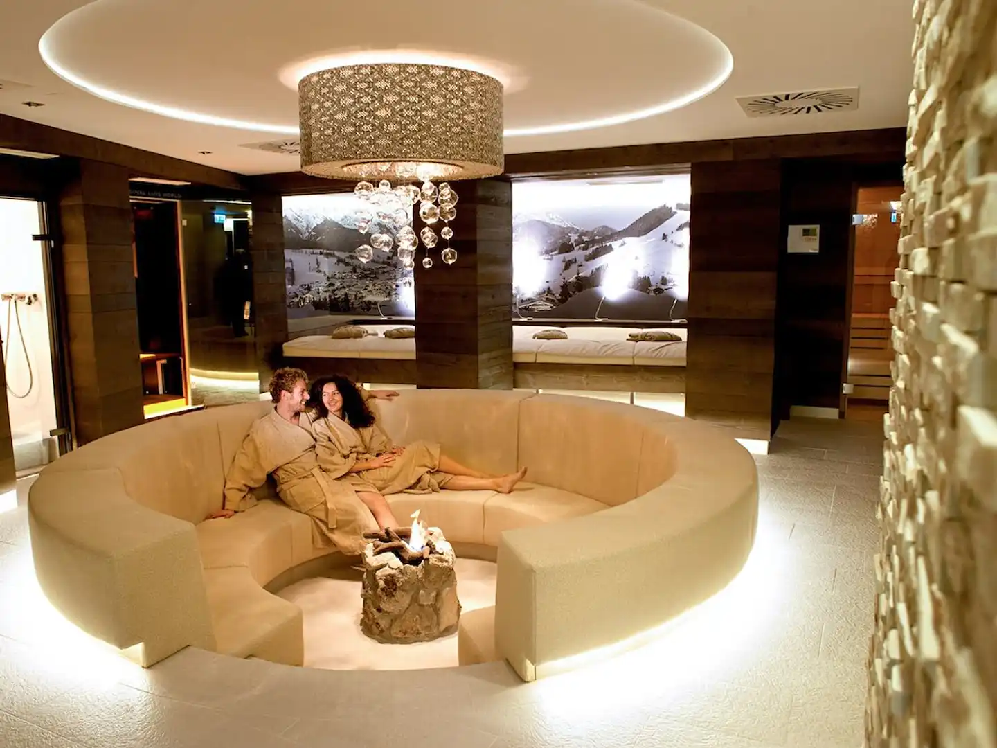 Eder Lobby