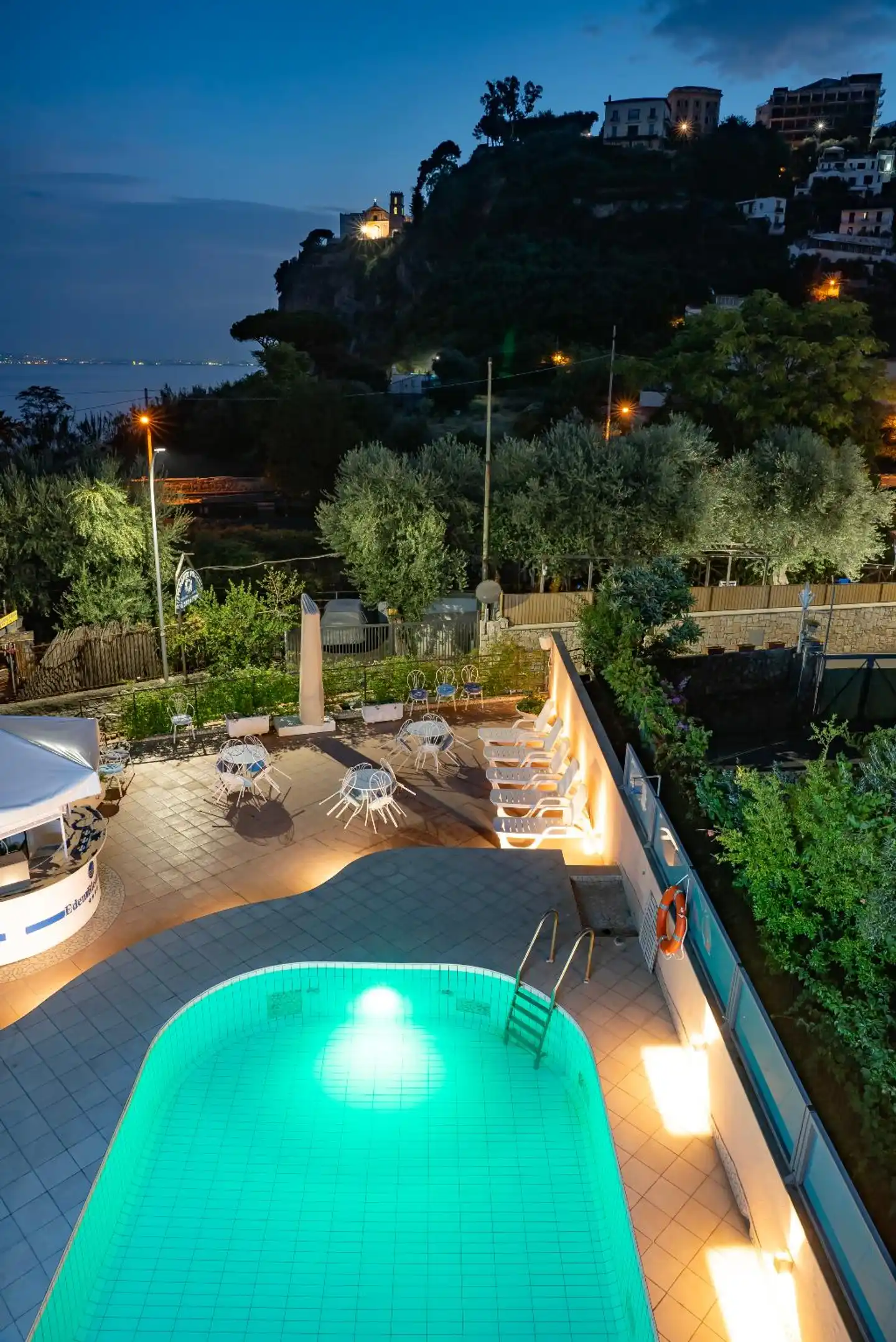 Eden Bleu Terrasse