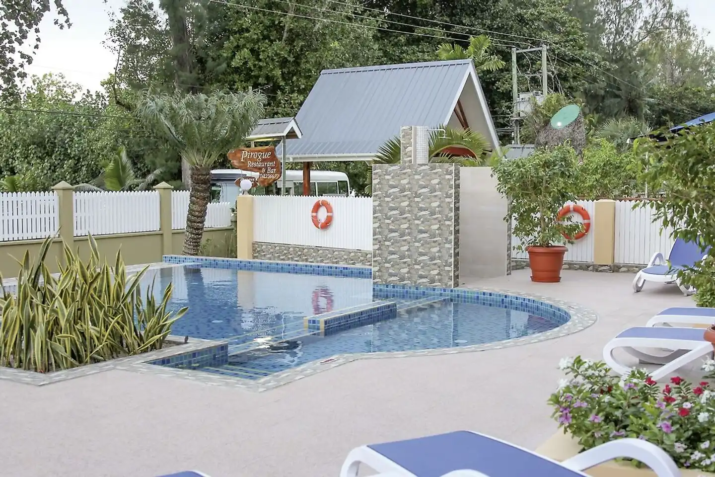 Pirogue Lodge Pool