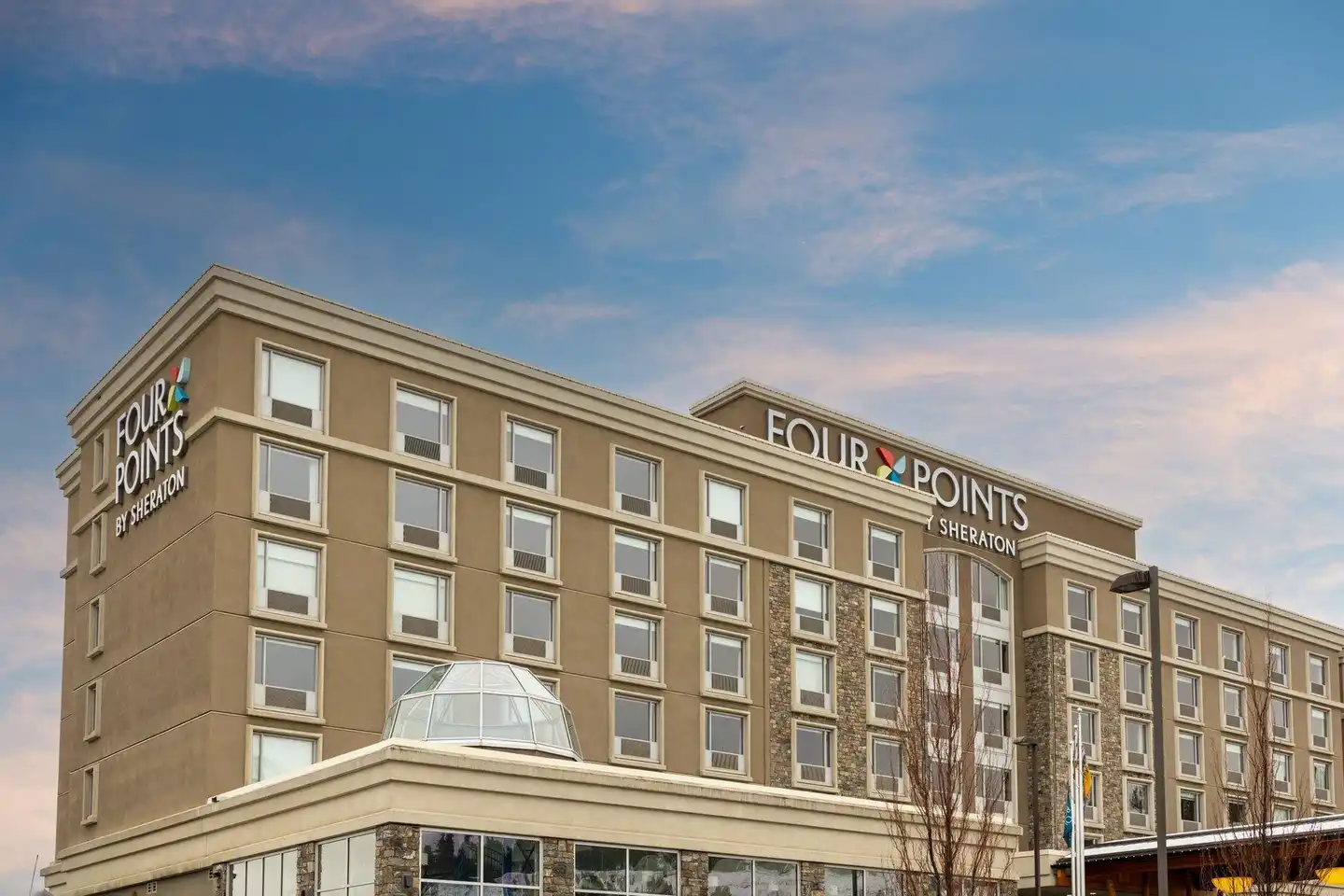 Four Points by Sheraton Kelowna Airport Aussenansicht
