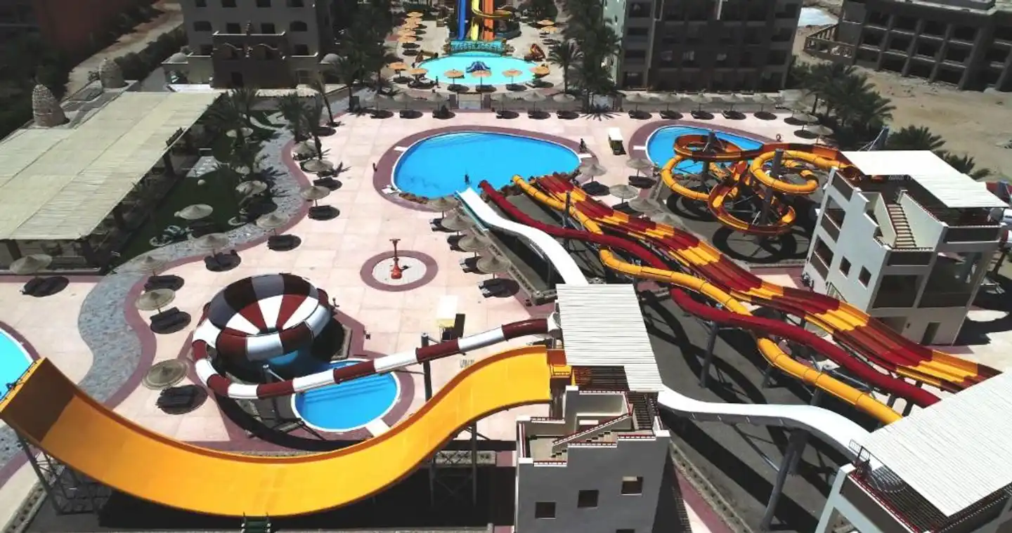 El Karma Aqua Beach Resort Pool