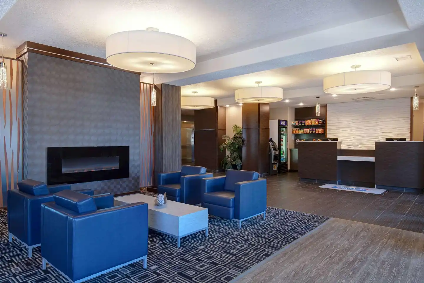 Days Inn & Suites by Wyndham Yorkton Lobby