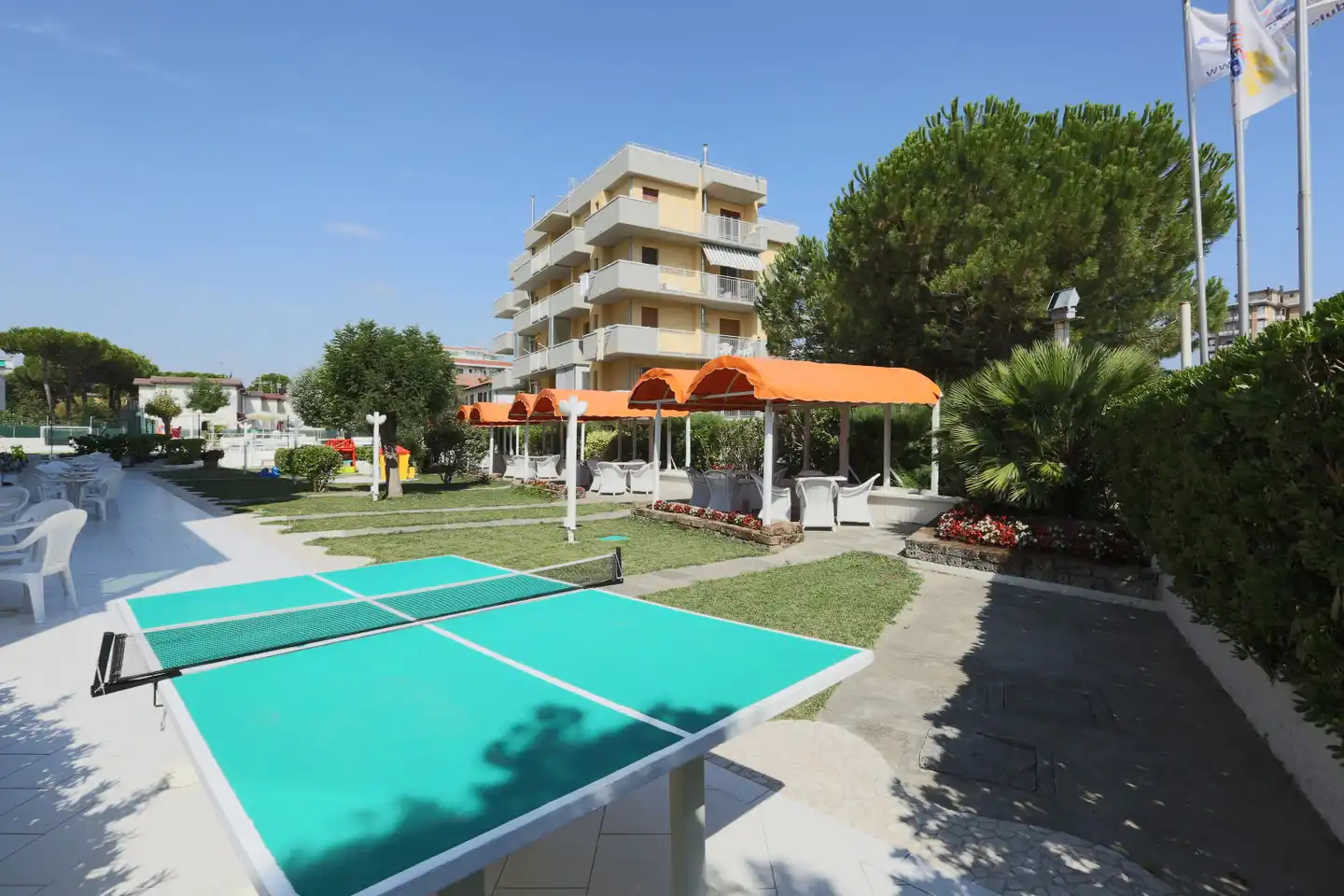 Family Hotel Marina Beach Aussenansicht