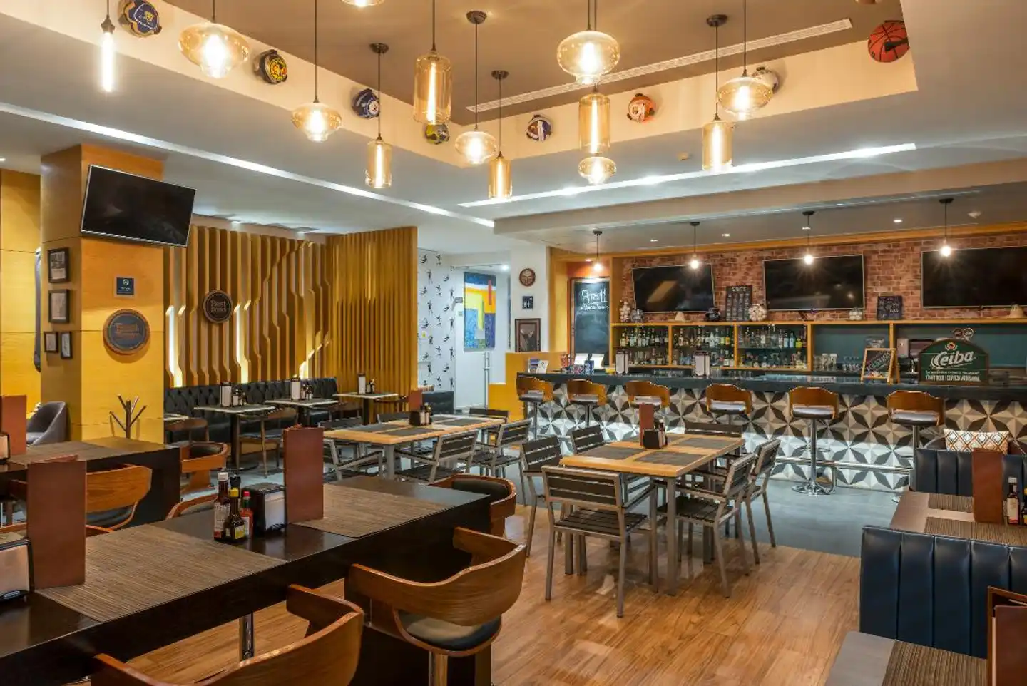 Four Points by Sheraton Cancun Centro Bar