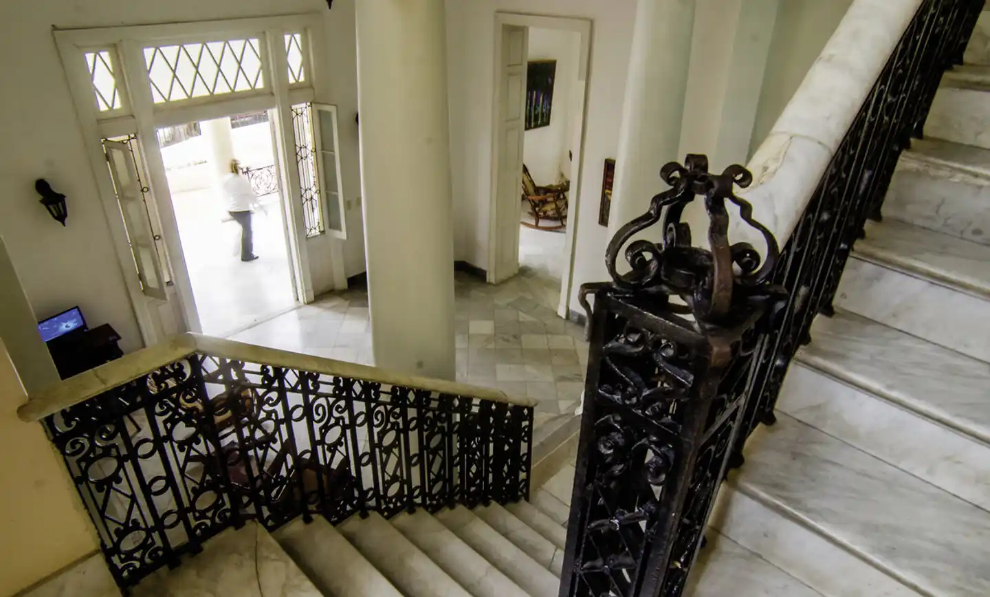 Paseo Habana Lobby