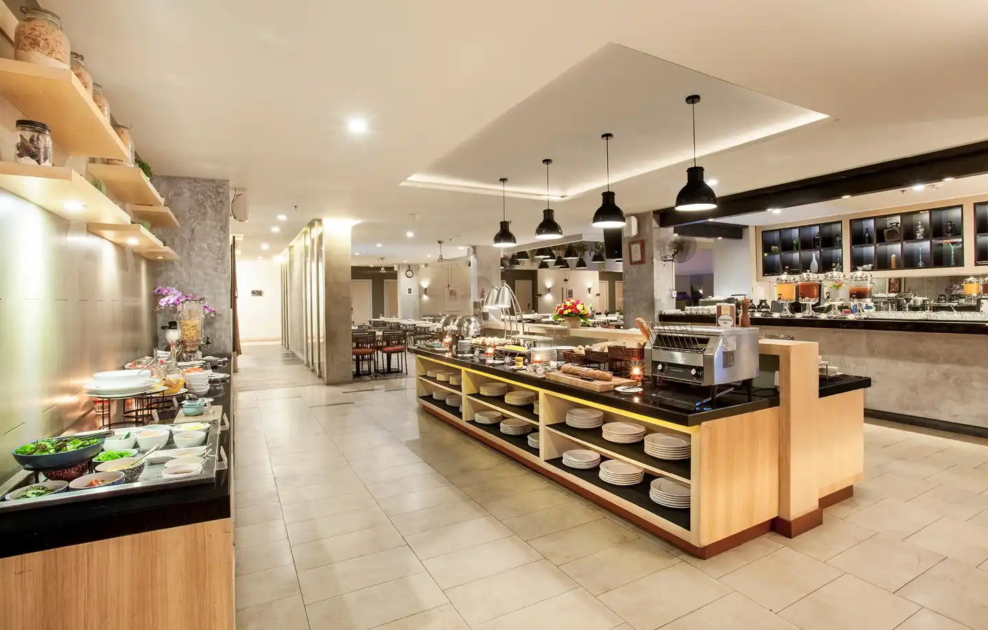 SEVN Legian Hotel Bar