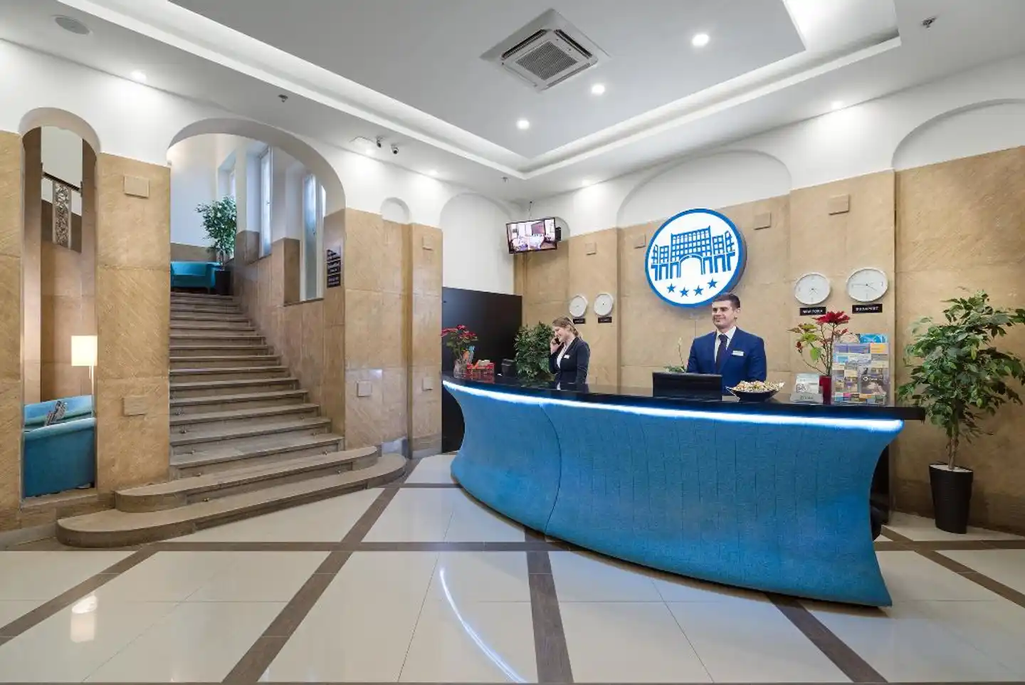 Arcadia Hotel Budapest Lobby