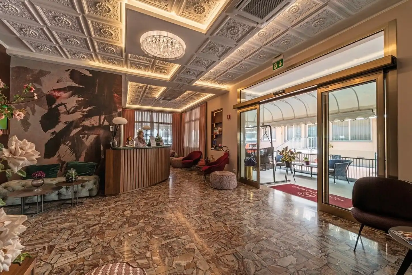 Souvenir Lobby
