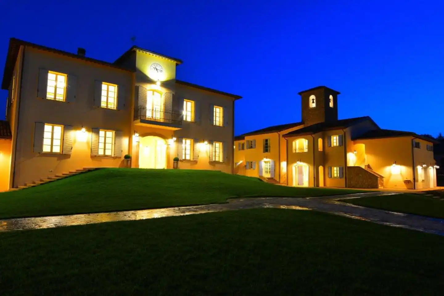 Borgo Condé Wine Resort Aussenansicht