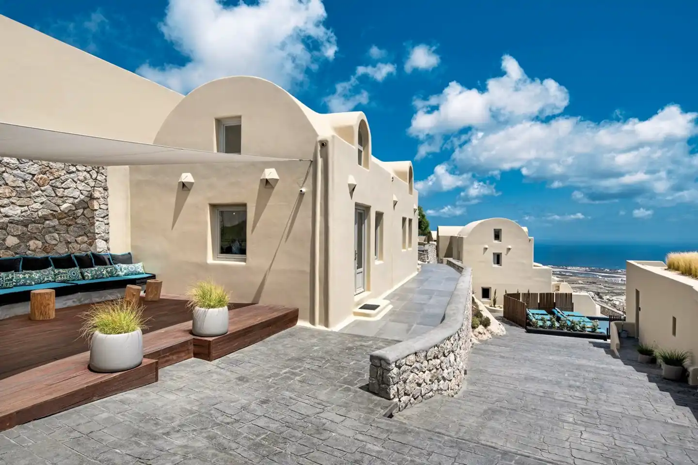 Skyfall Suites Aussenansicht