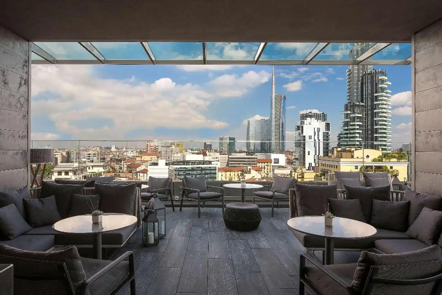 ME Milan Il Duca Terrasse