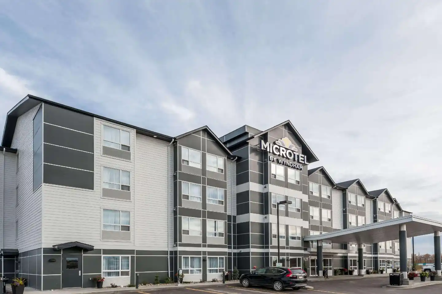 Microtel Inn & Suites by Wyndham Fort St John Aussenansicht