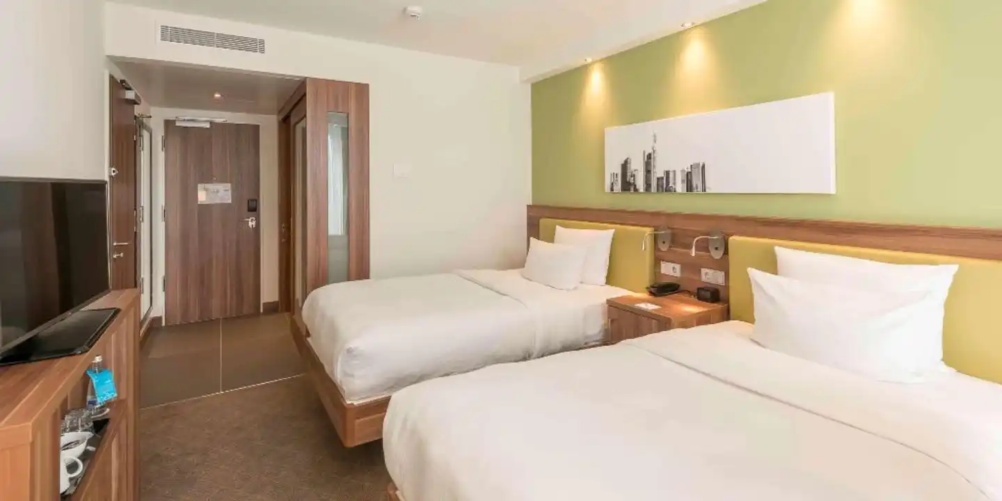 Hampton by Hilton Frankfurt City Centre Messe Wohnbeispiel