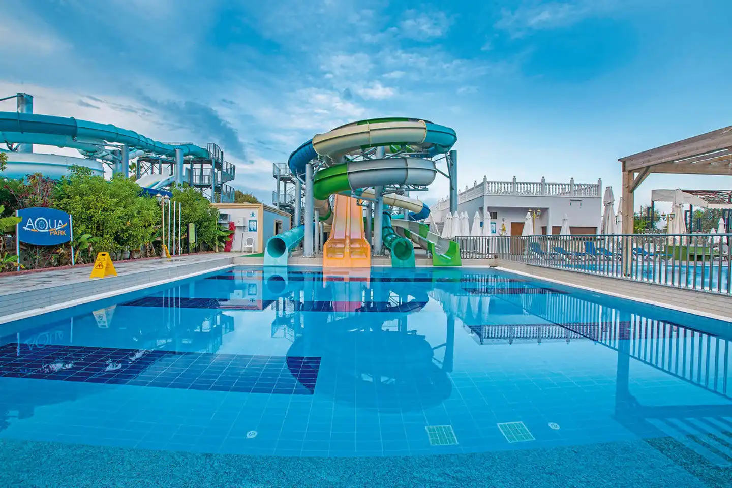 J'adore Deluxe Hotel & Spa Pool