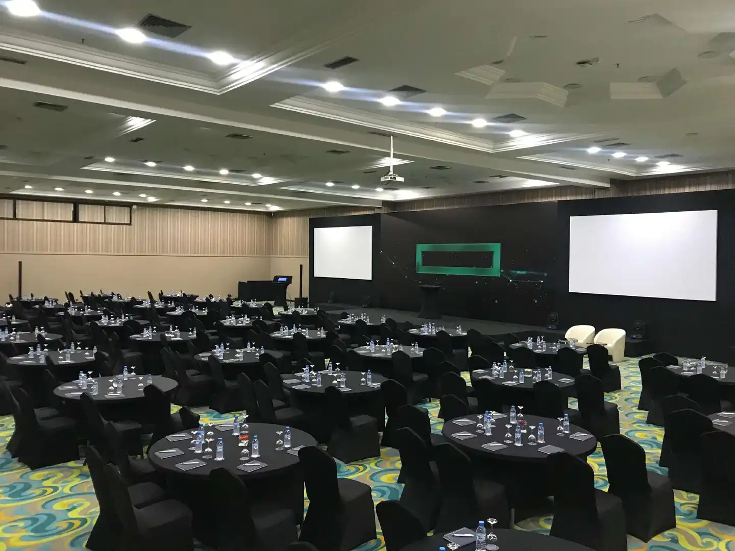 Savoy Le Grand Hotel Konferenz