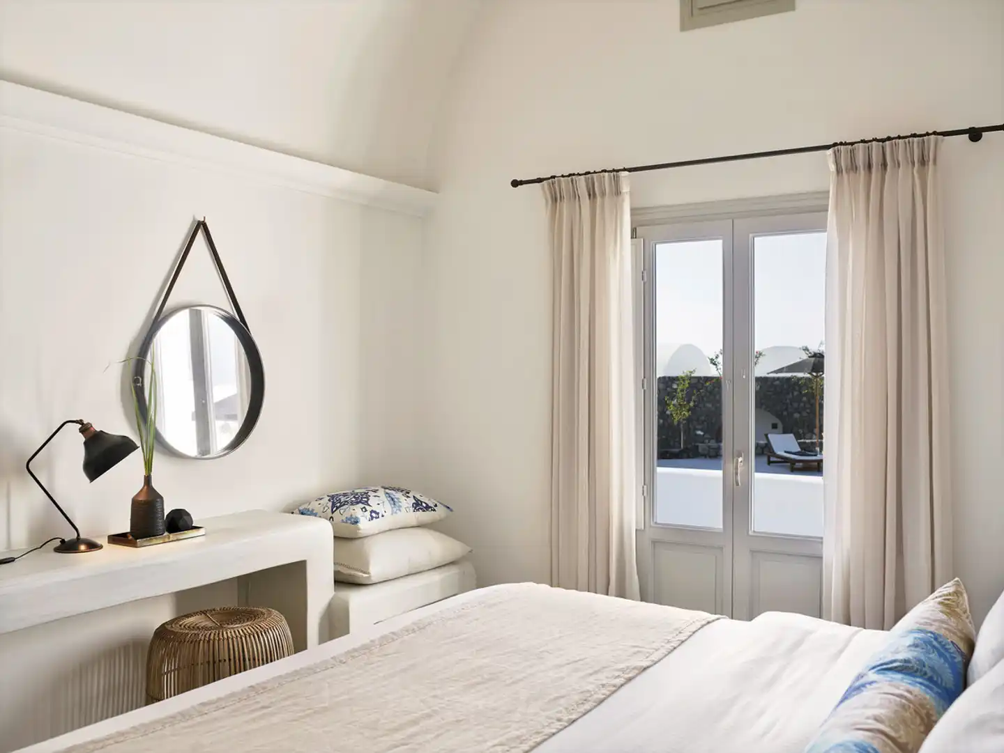 Santo Pure Oia Suites & Villas Wohnbeispiel