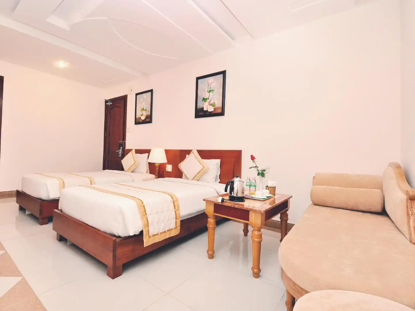 Tan Hoang Long Hotel Wohnbeispiel