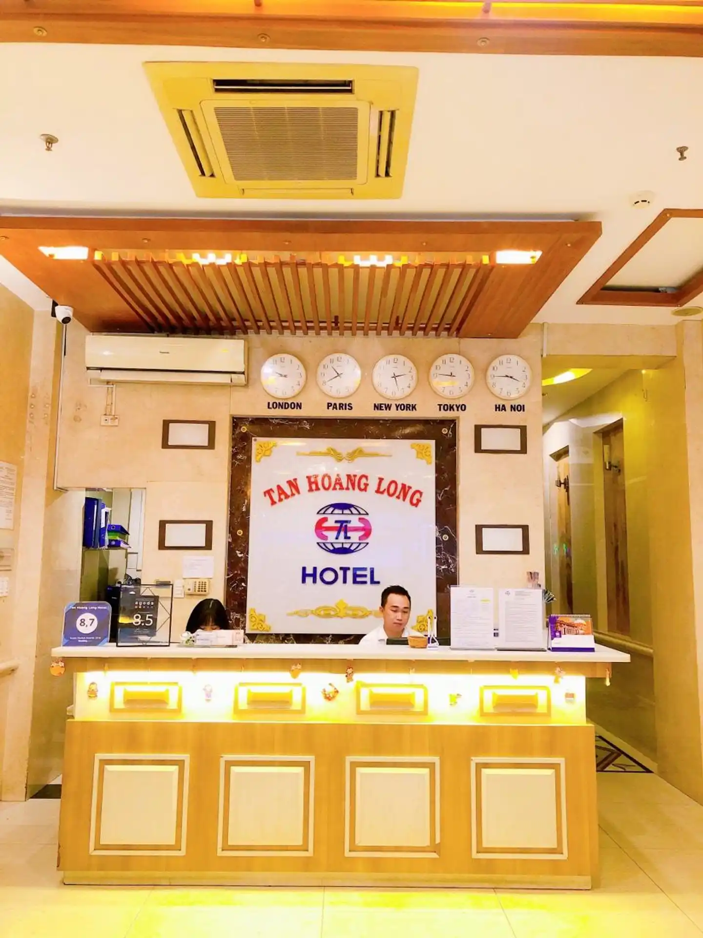 Tan Hoang Long Hotel Bar