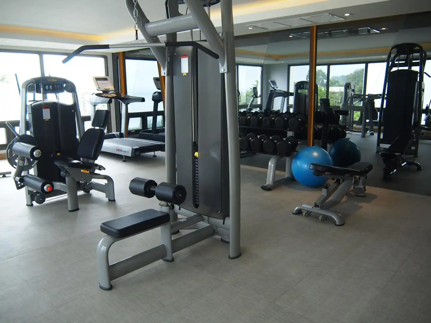 Nchantra Pool Suite Residences Sport und Entertainment