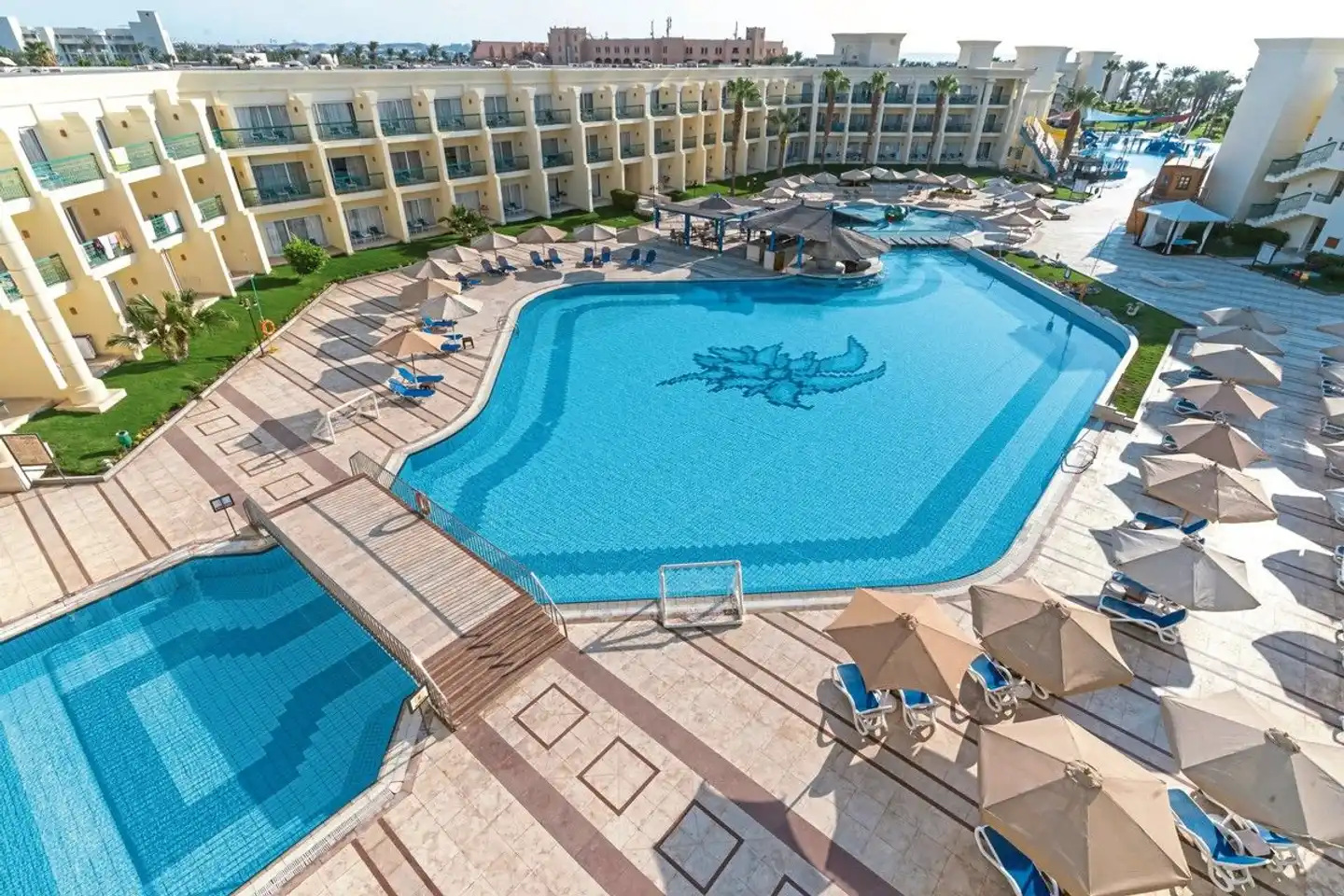 Swiss Inn Resort Pool