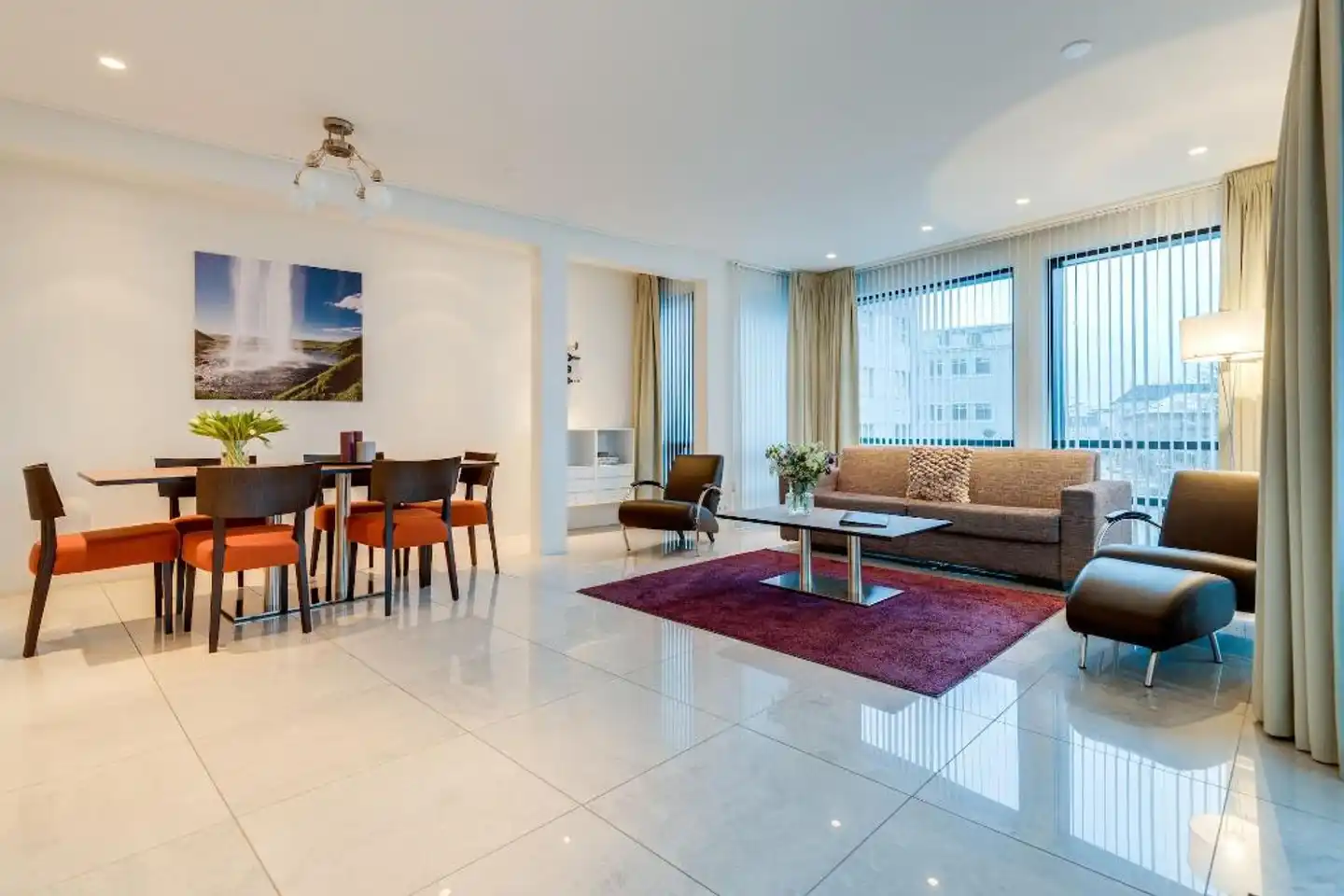 Black Pearl Apartment Hotel Lobby