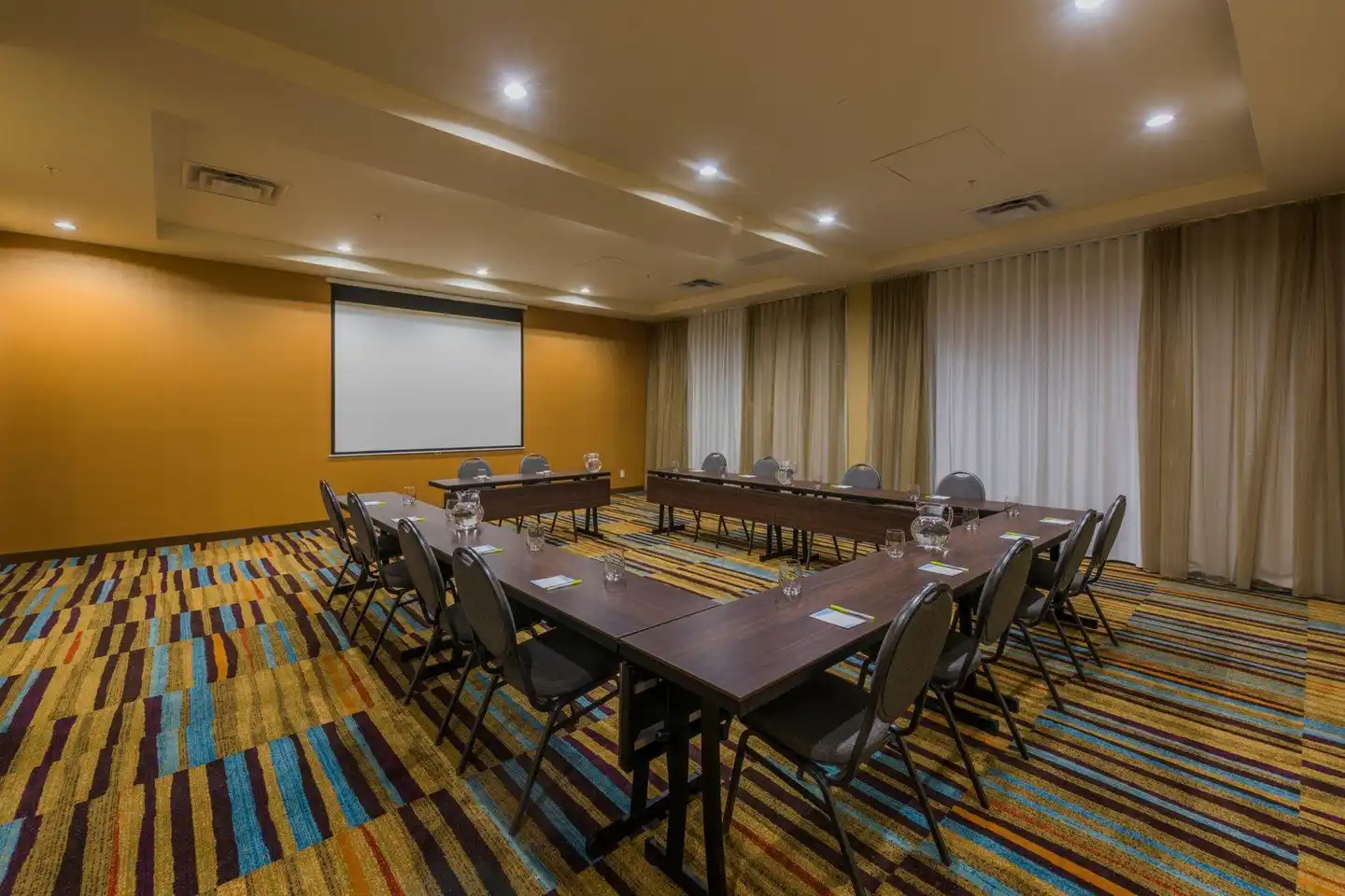 Fairfield Inn & Suites by Marriott Kamloops Konferenz