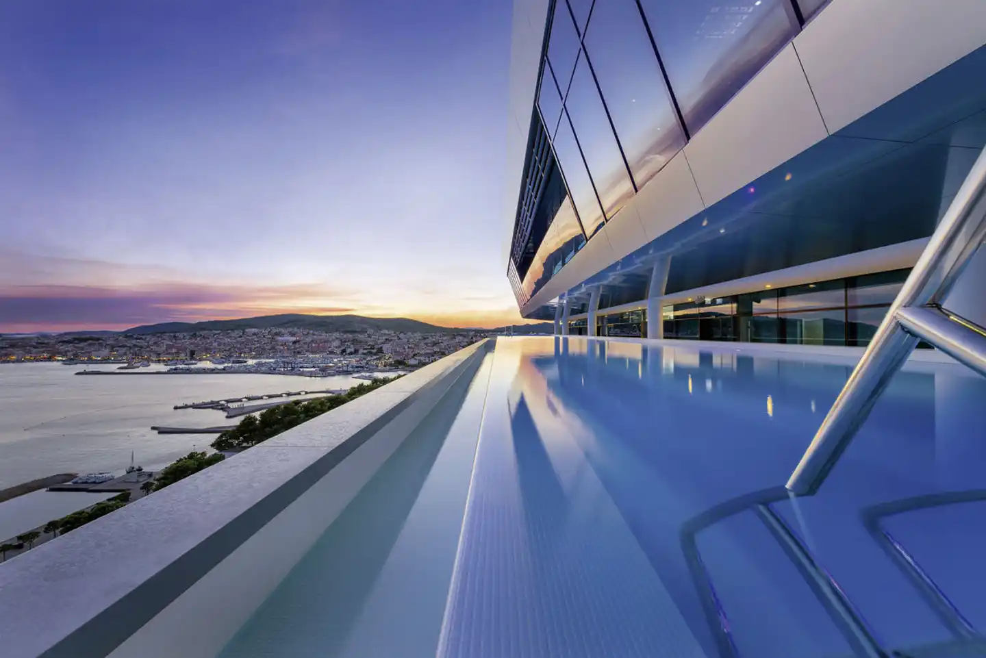 Olympia Sky Pool
