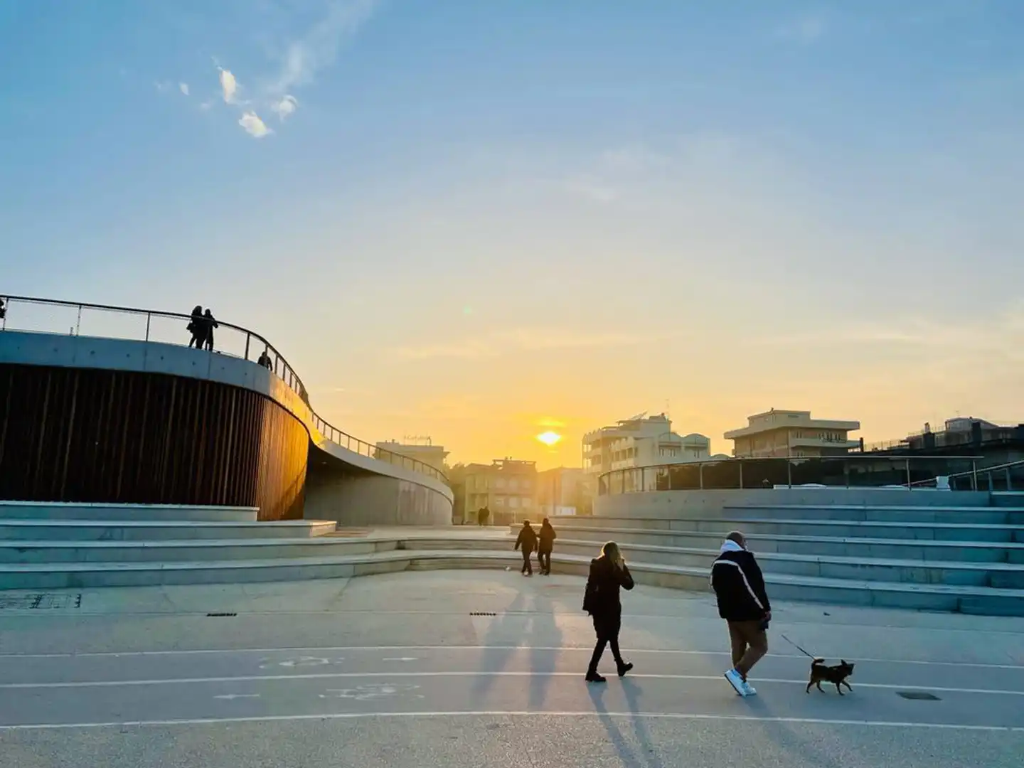 Aura Living Hotel Sport und Entertainment