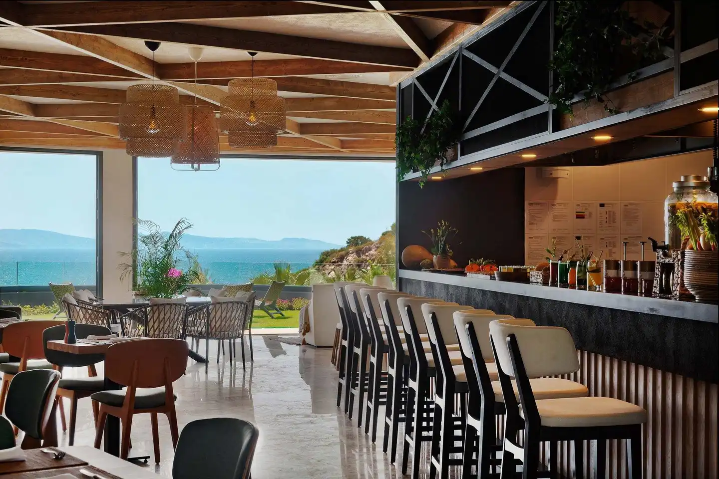 Le Méridien Bodrum Beach Resort Bar