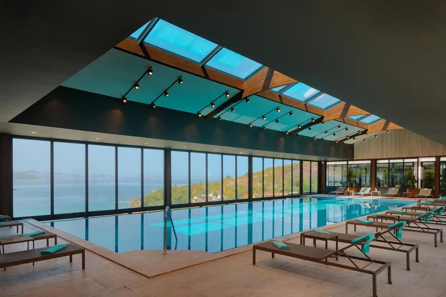 Le Méridien Bodrum Beach Resort Hallenbad