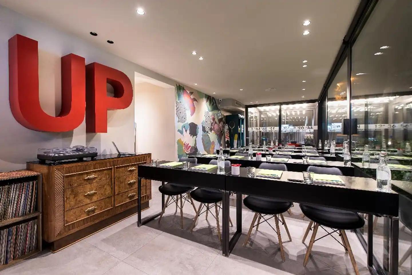 Up Hotel Bar
