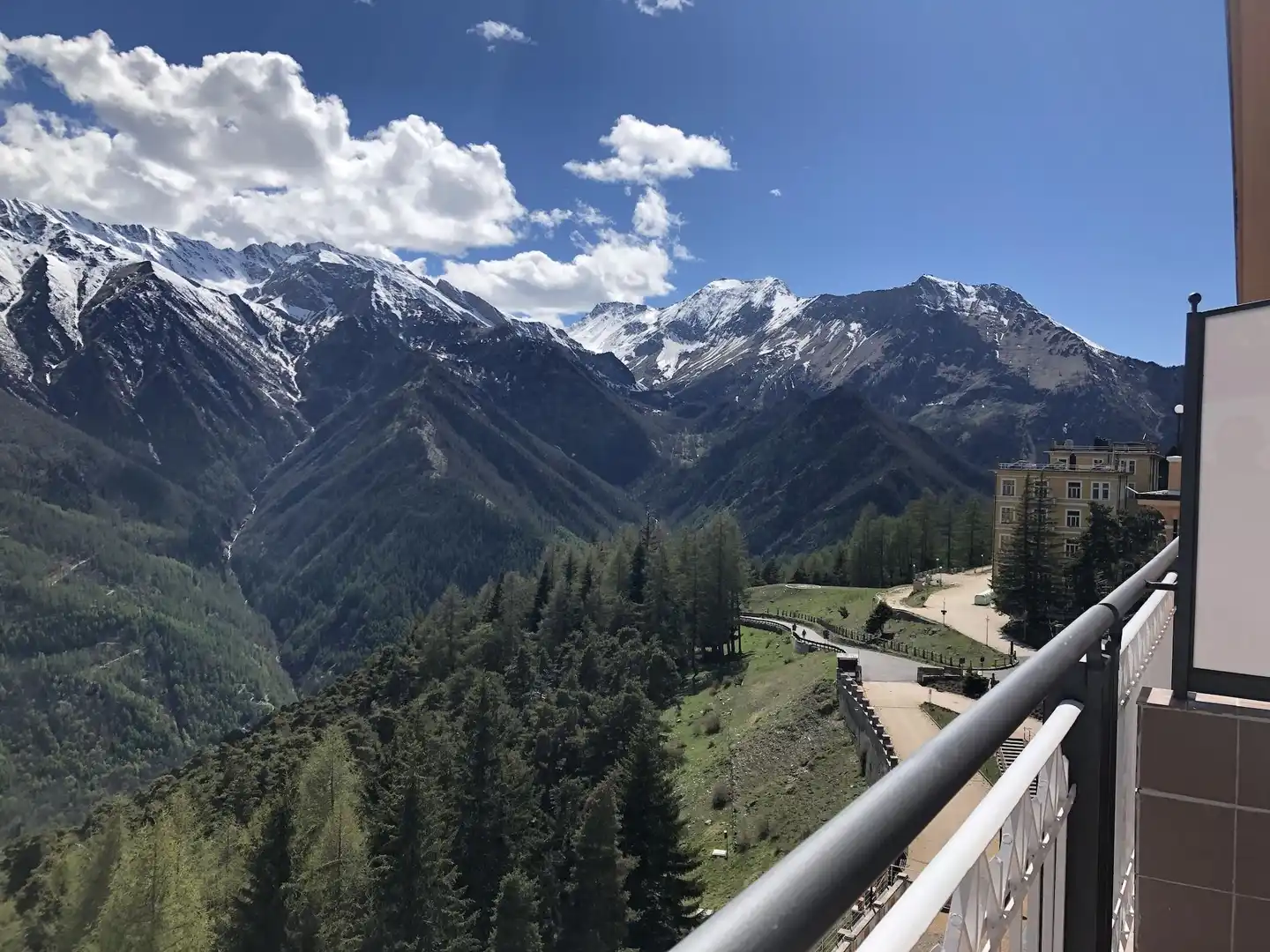 Pràcatinat Hotel & Restaurant Landschaft