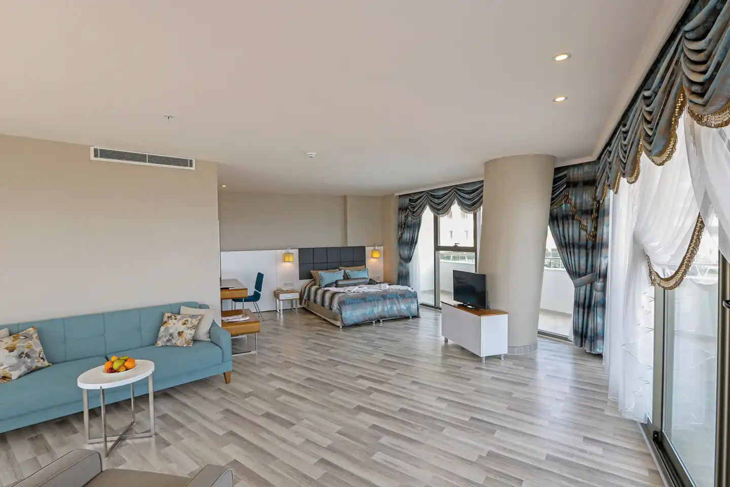 Xoria Deluxe Lobby