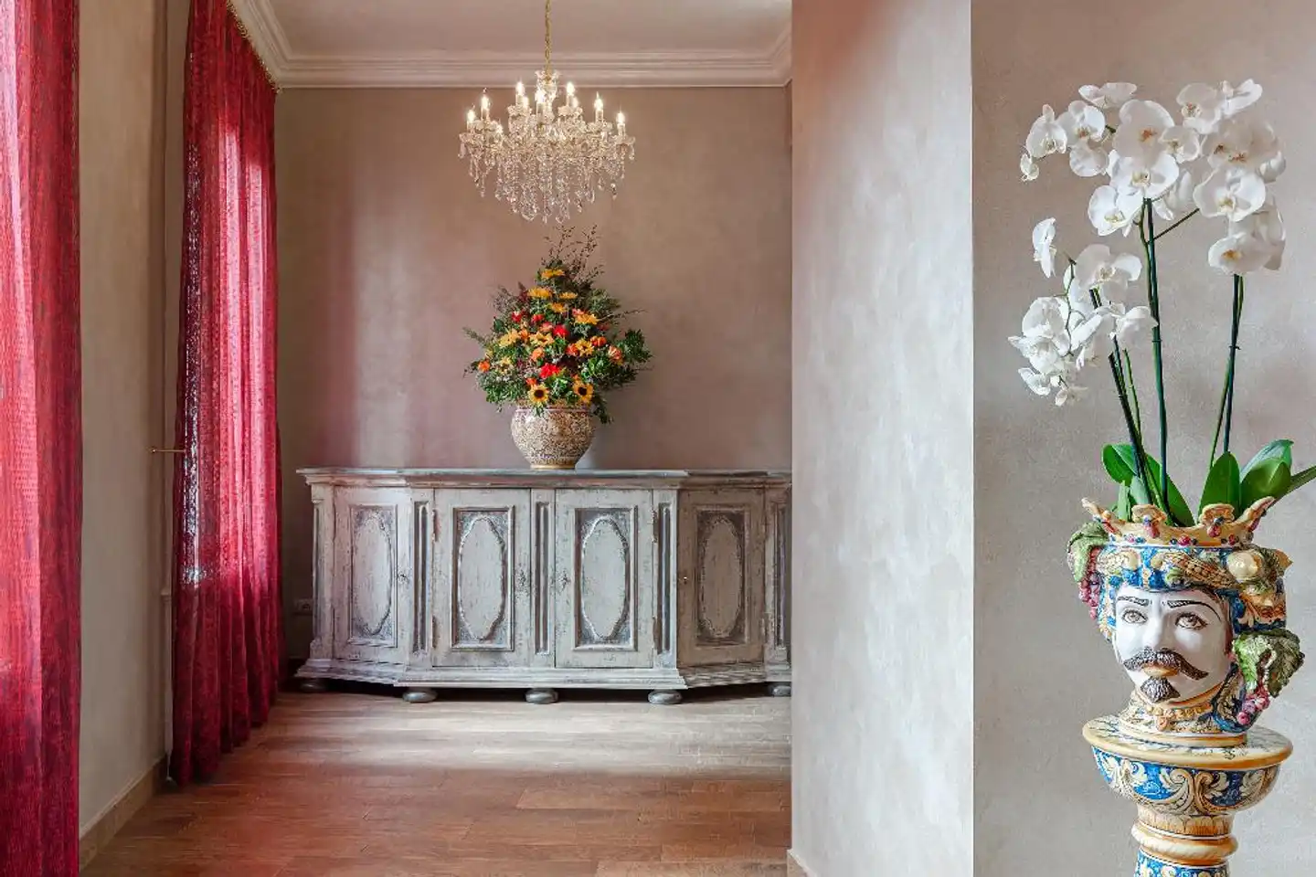 Relais Empire Lobby