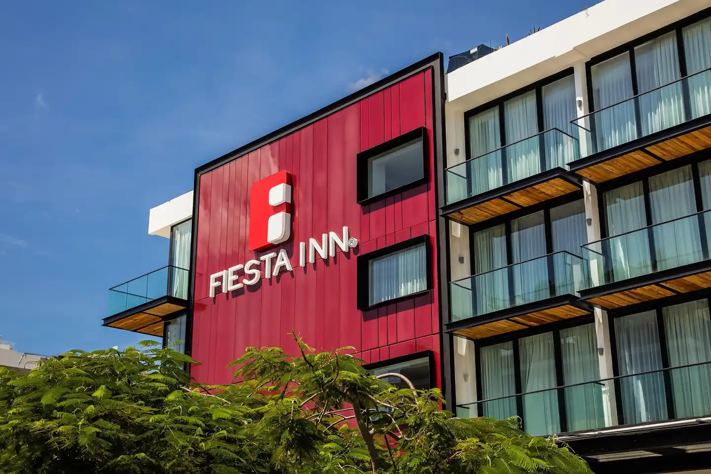 Fiesta Inn Playa del Carmen Aussenansicht
